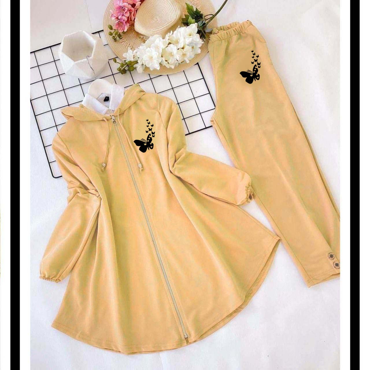 Skin Butterfly Printed Hooded Zipper Style 2-Pcs Winter Tracksuit For Her. MB-01 Main image