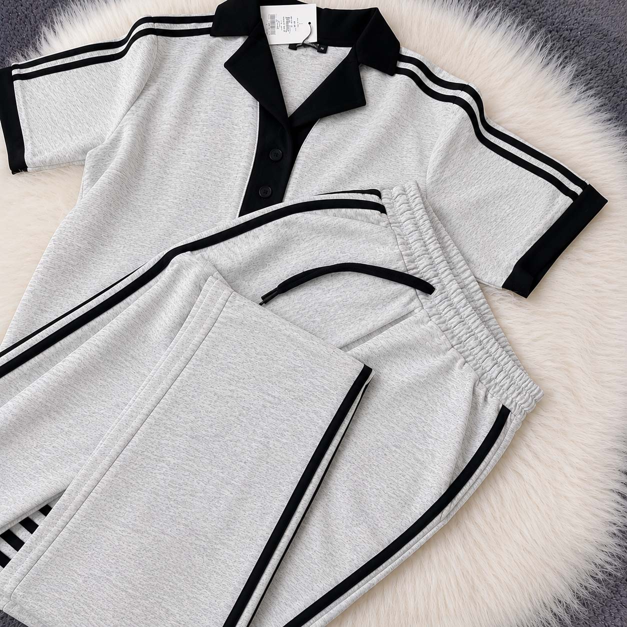 Contrast Collar Style Western 2-Pcs Summer Dry-Fit Tracksuit For Her. WSTS-01 Main image