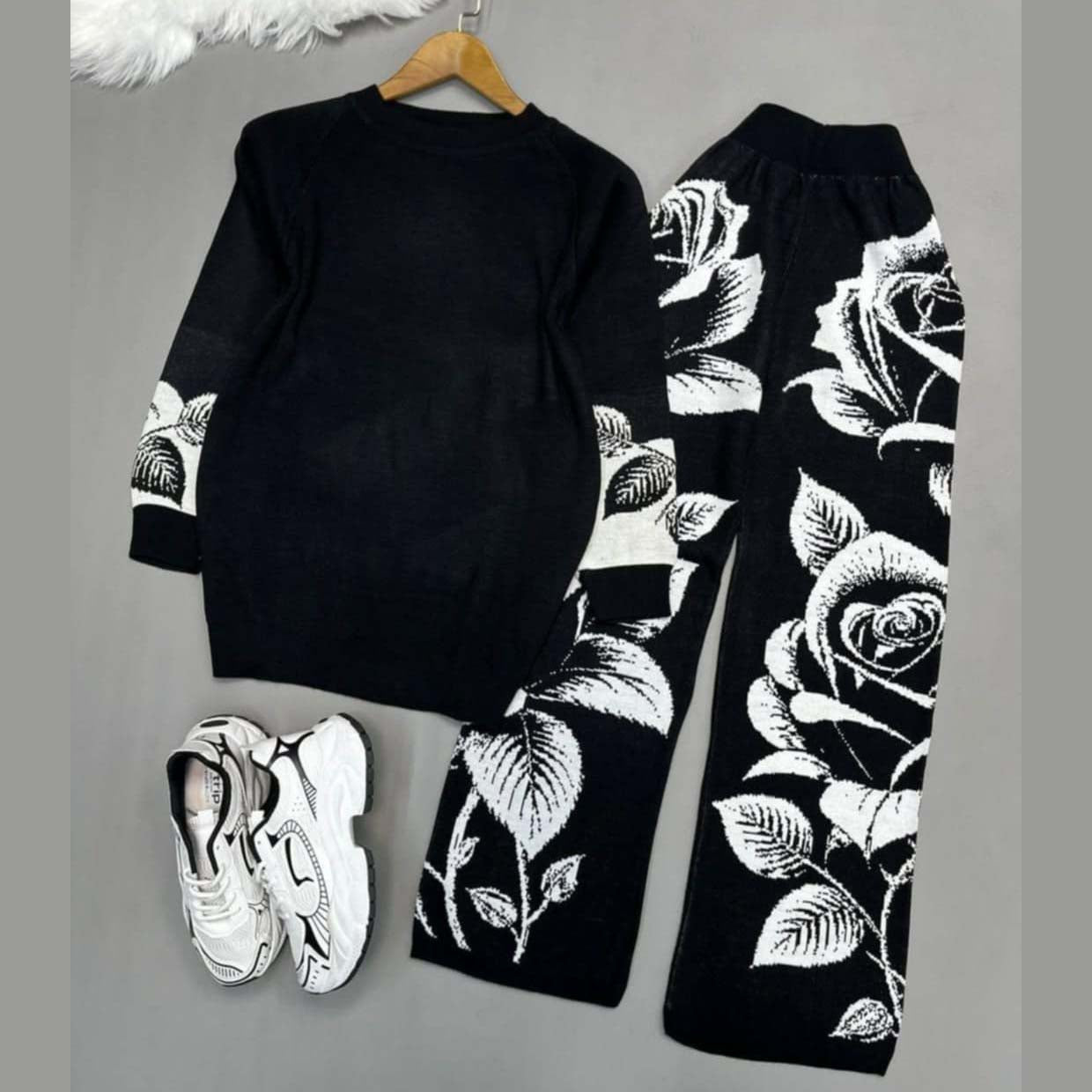 Contrast Rose Printed Premium Quality Winter 2-Pcs Tracksuit For Her. WWTS-19 Main image