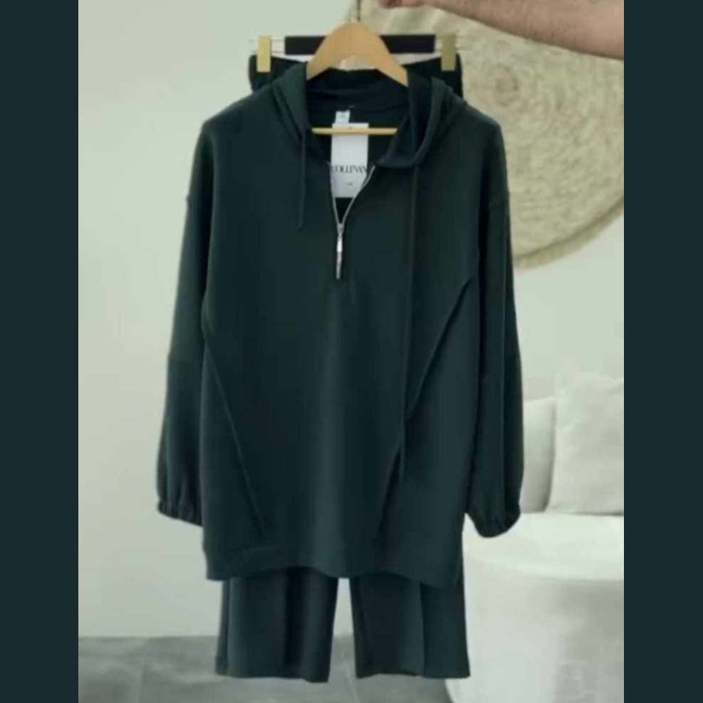 Drop-Shoulder Short Zip Hoodie Style Premium Quality Winter 2-Pcs Tracksuit For Her. WWTS-09 Secondary image