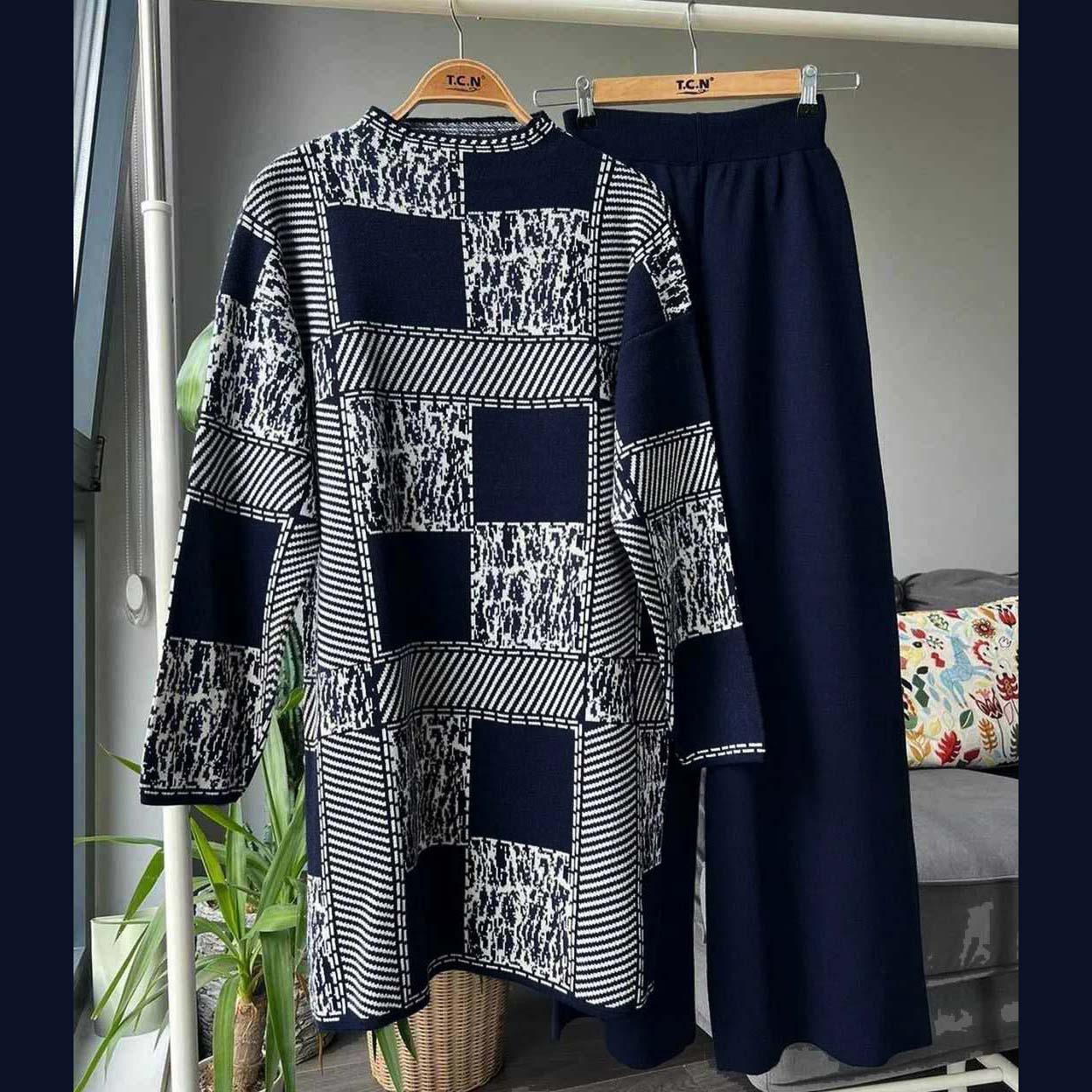 Texture Printed Long Premium Quality Winter 2-Pcs Tracksuit For Her. WWTS-04 Main image